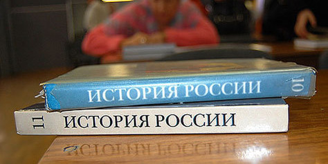 Замена школьных учебников пройдет постепенно